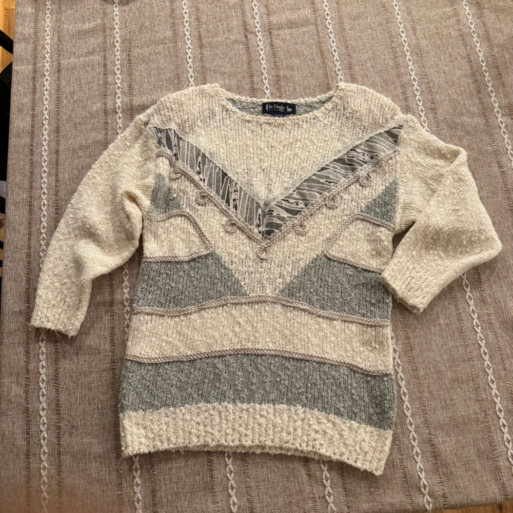 Vintage Le Chois Women's Cream and Gray Sweater Size‎ M